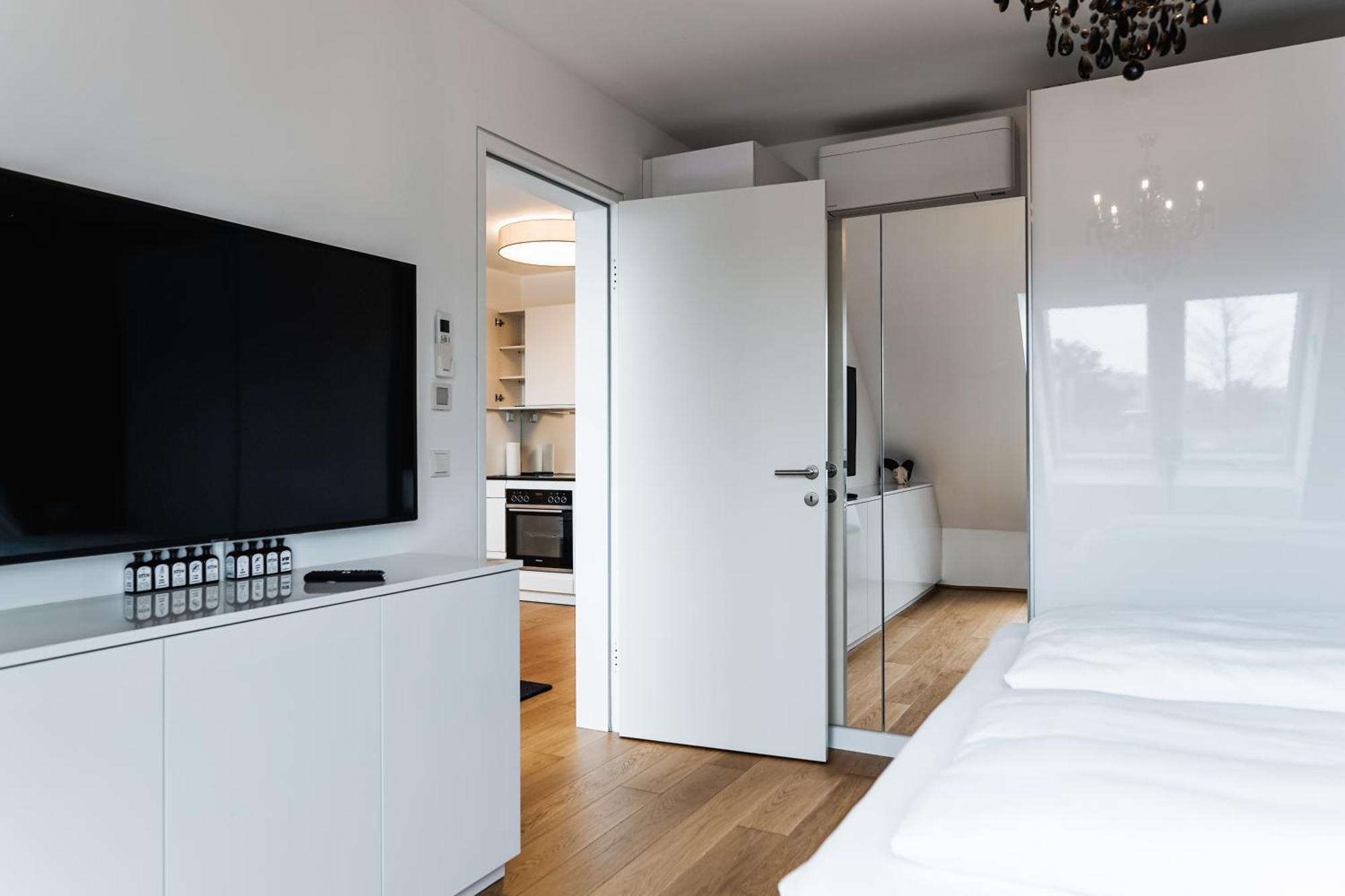 Modern Stylish Design Apartment With Free Parking Emily Viyana Dış mekan fotoğraf